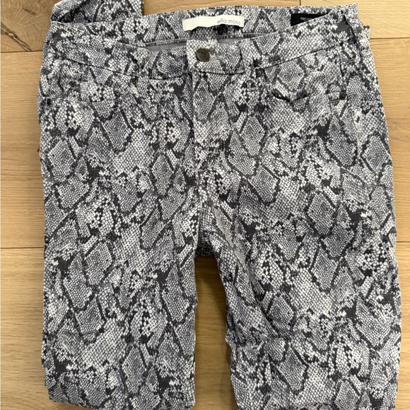 Ella Moss Pants - Ella Moss Gray /Black Snake Print women’s pants